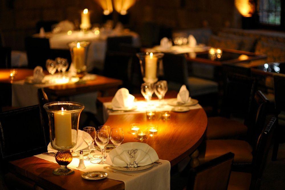 Landa Hotel Burgo Étterem fotó Candlelight dinner