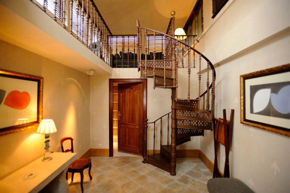 Landa Hotel Burgo Kültér fotó The spiral staircase